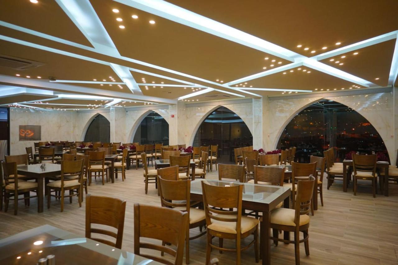 Petra Elite Hotel 와디무사 외부 사진