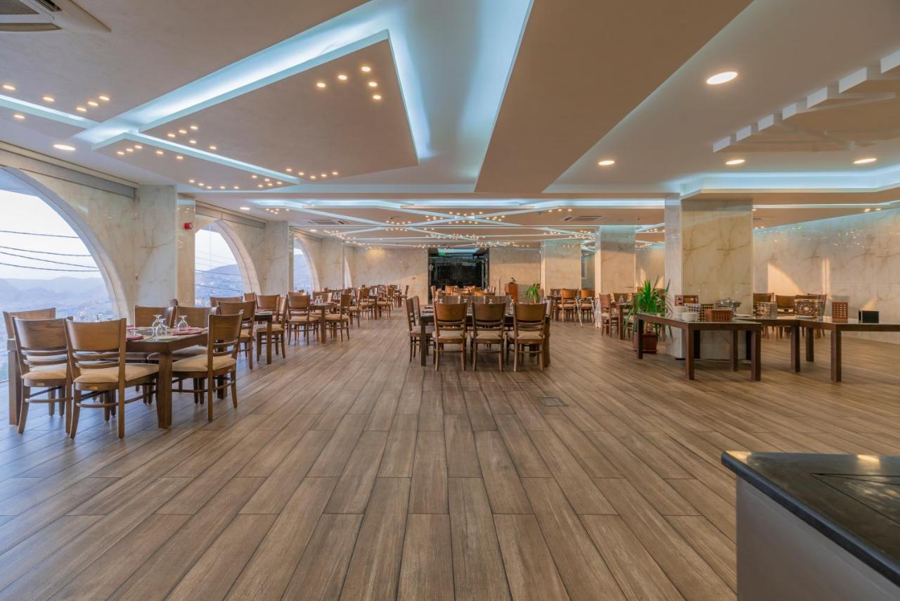 Petra Elite Hotel 와디무사 외부 사진